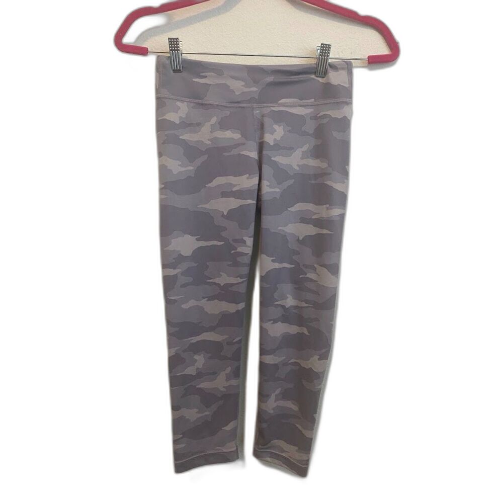 Athleta Girl Printed Chit Chat Capri XL 14 Gray Camo Crop Leggings